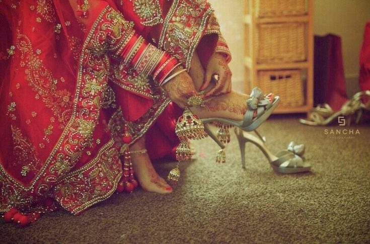 Best Ways to Blossom in a Blush Lehenga at your Wedding 6 Elegant Photography